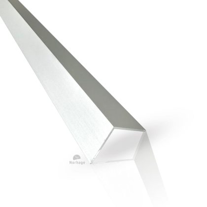 Aluminium L-profil sedd uppifrån med fokus på de släta kanterna och den hållbara ytan