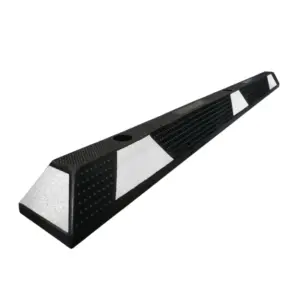 Gummi parkeringsstopp – 1800 mm, svart, reflekterande