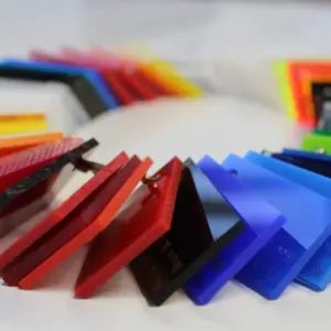Måttbeställt färgat akrylglas – Plexiglas, UV-skydd