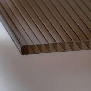 Kanalplastskiva 8 mm Brons – PolyPiù UV-skydd 1500 g/m²