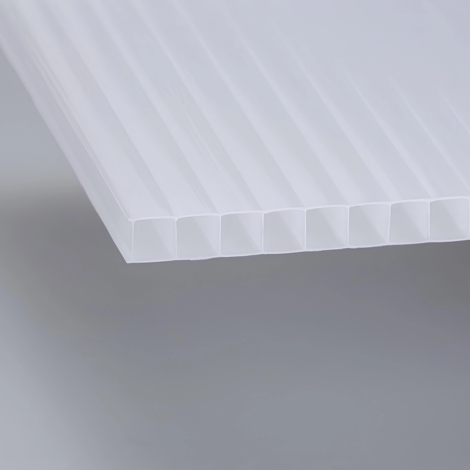 Kanalplastskiva 6 mm Opal – PolyPiù UV-skydd 1300 g/m²